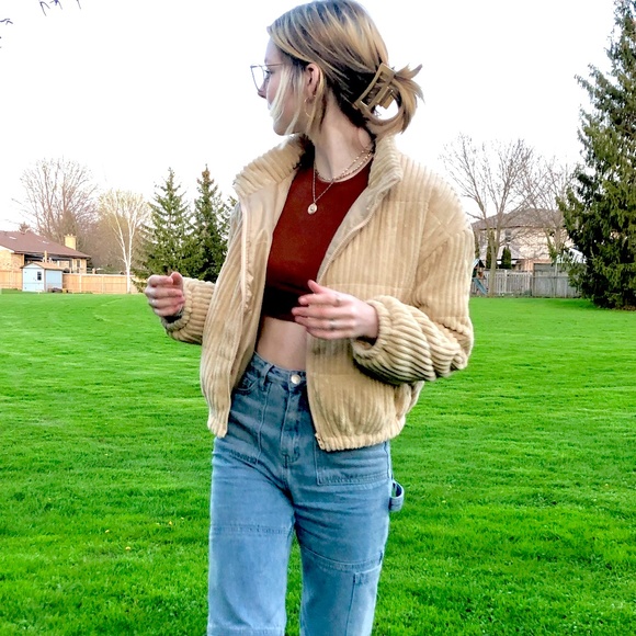 Meet your Posher, Kenzie - Picture 1 of 1